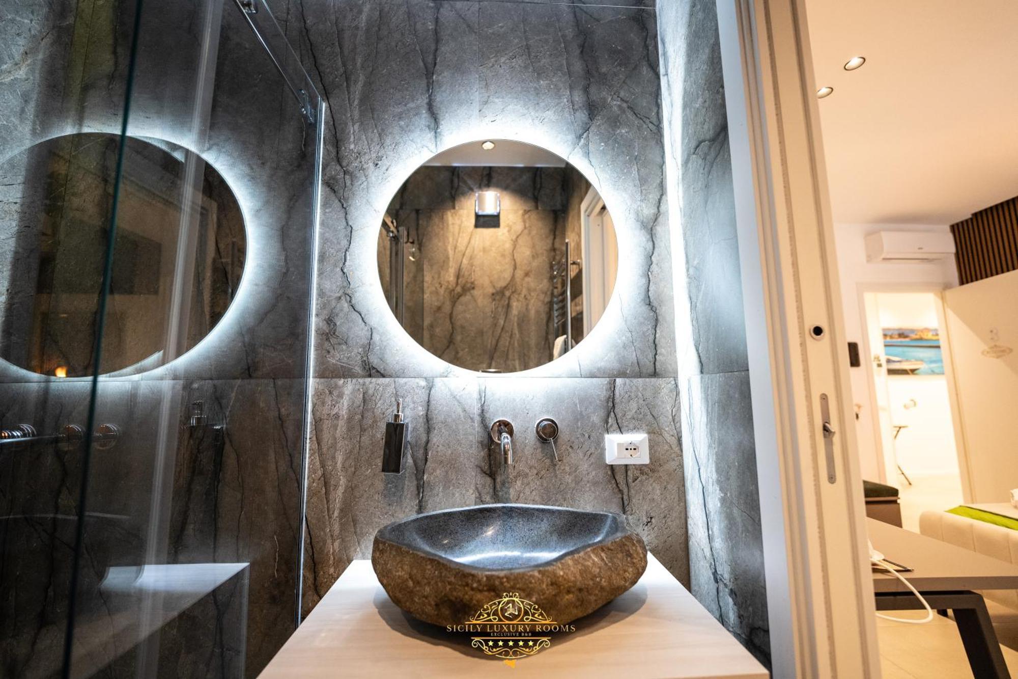 Sicily Luxury Rooms Palermo Exteriör bild